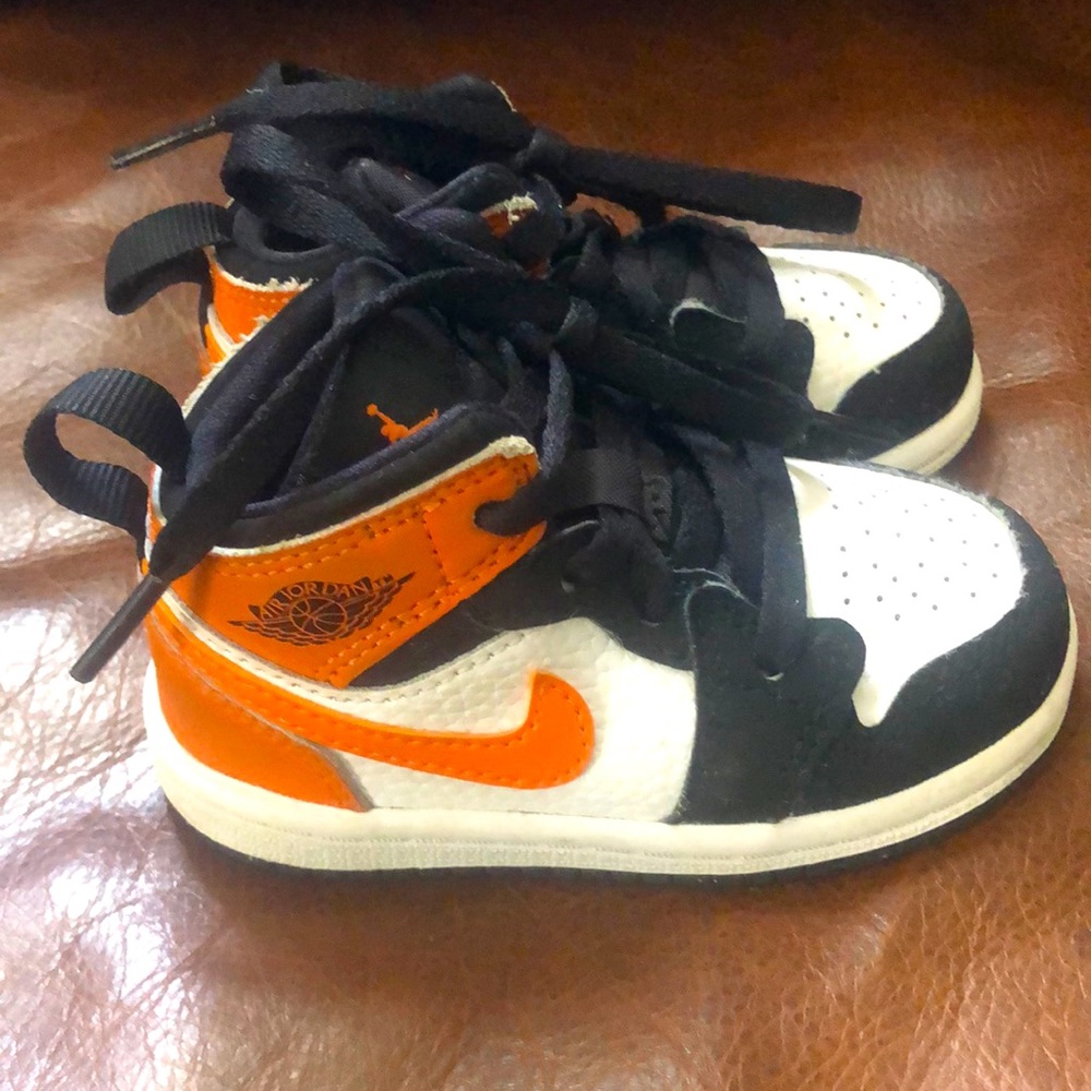 Baby Nike Air Jordan high top retros